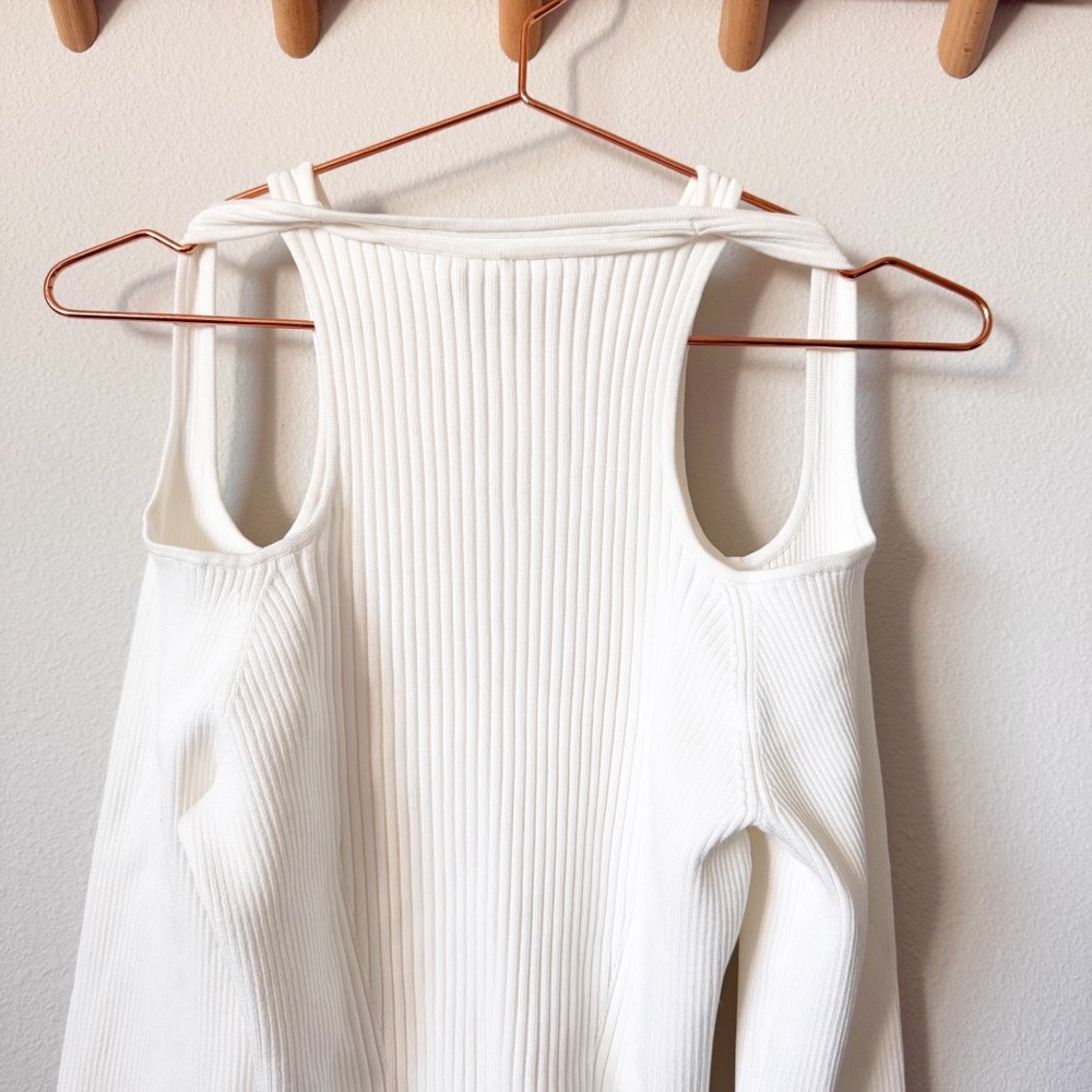 Jonathan Simkhai NWT Mandy Cut Out Cold Shoulder Ribbed Sweater Top White Size L - Picture 11 of 12